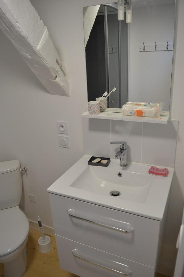 Le Petit Logis Bed & Breakfast Rouillac  Bagian luar foto